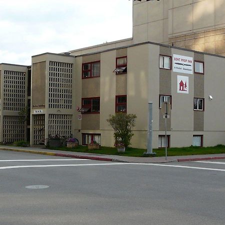 Bent Prop Inn & Hostel Of Alaska - Downtown Anchorage Ngoại thất bức ảnh