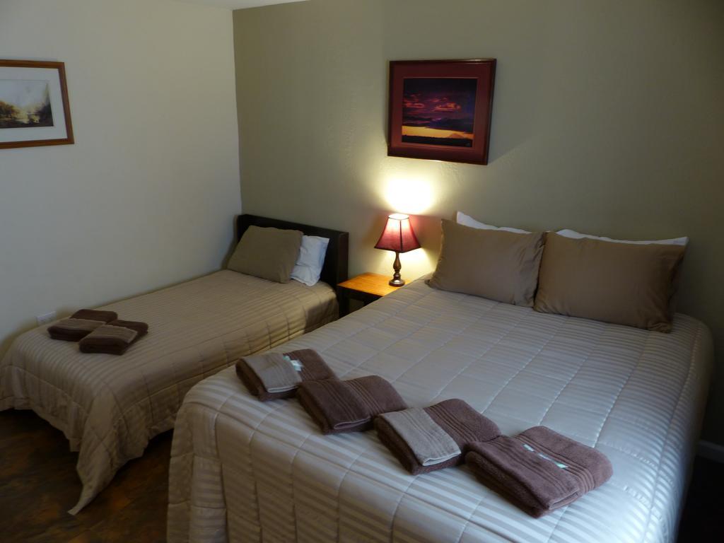 Bent Prop Inn & Hostel Of Alaska - Downtown Anchorage Ngoại thất bức ảnh