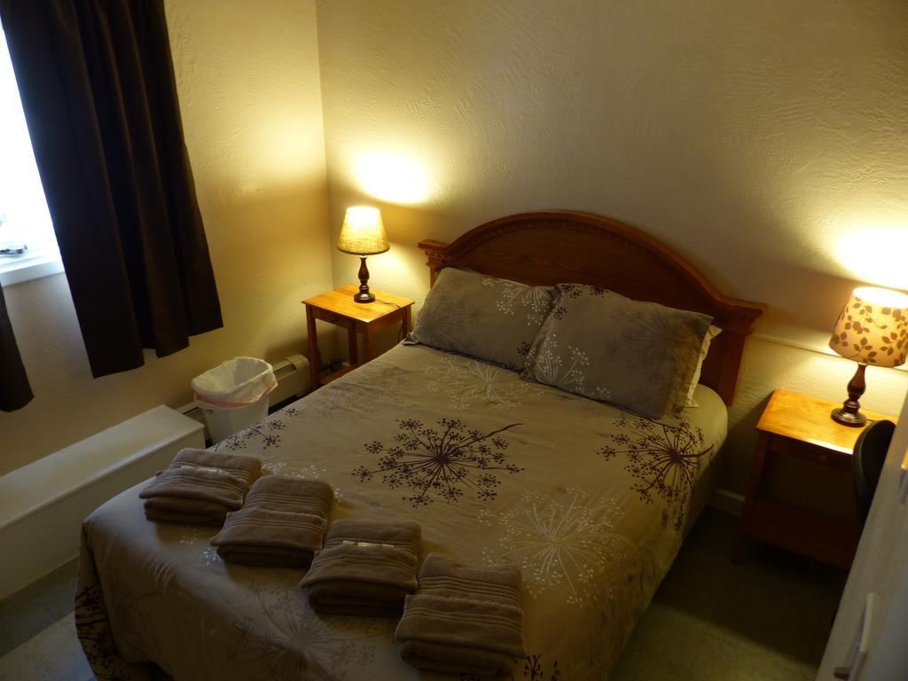 Bent Prop Inn & Hostel Of Alaska - Downtown Anchorage Ngoại thất bức ảnh