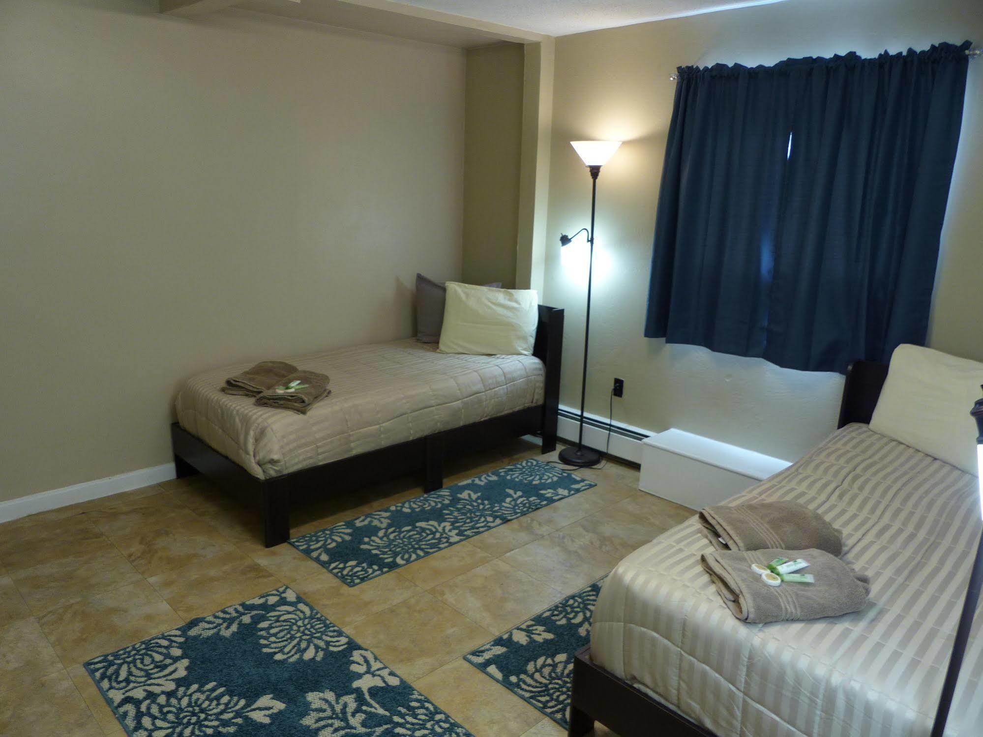 Bent Prop Inn & Hostel Of Alaska - Downtown Anchorage Ngoại thất bức ảnh