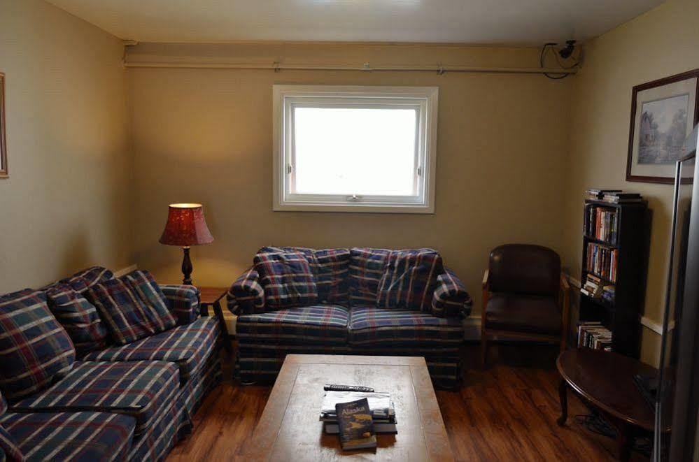 Bent Prop Inn & Hostel Of Alaska - Downtown Anchorage Ngoại thất bức ảnh